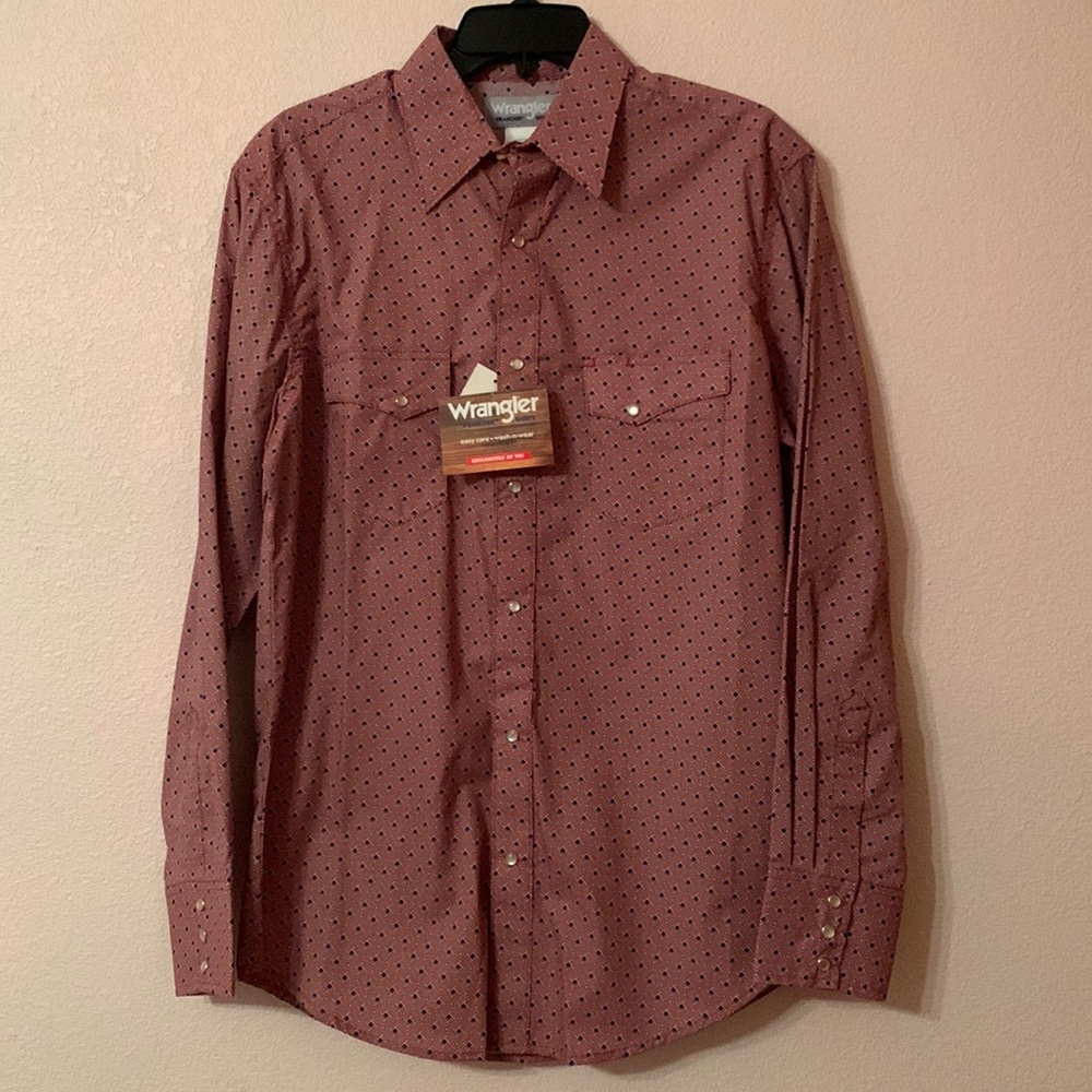 Men’s western shirt.
